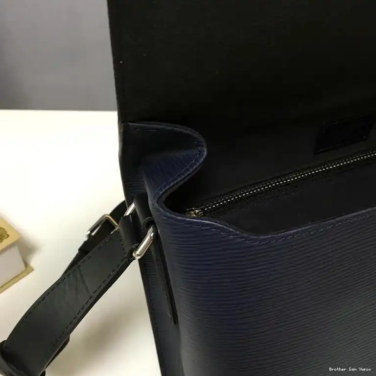 Brother Sam Yupoo Bags 19T1L0282 LV 0422